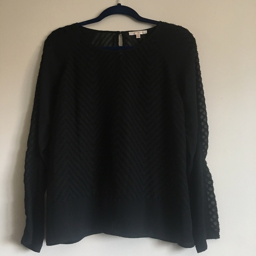 Skies Are Blue - black top